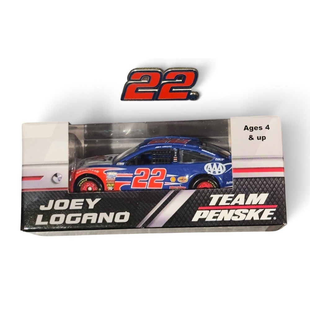 2017 #22 Joey Logano AAA Insurance 1/64 Action NASCAR Diecast Car & Enamel Pin
